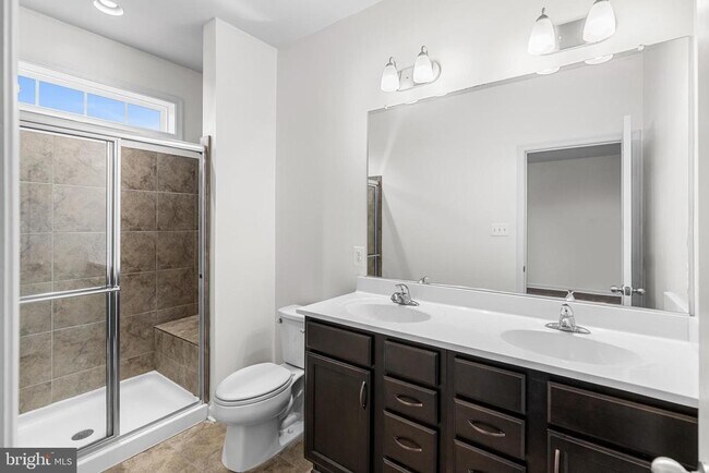 Building Photo - 6202 Davinci St