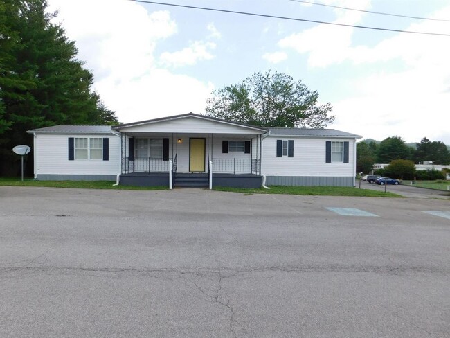 Primary Photo - 316 Grady Road