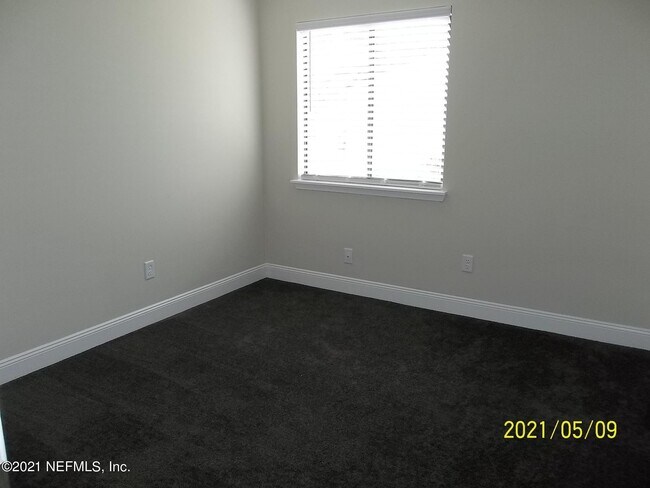 Building Photo - 8072 Kilwinning Ln