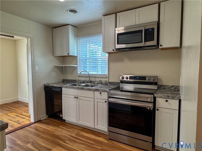 Building Photo - 1809 Geffert Dr