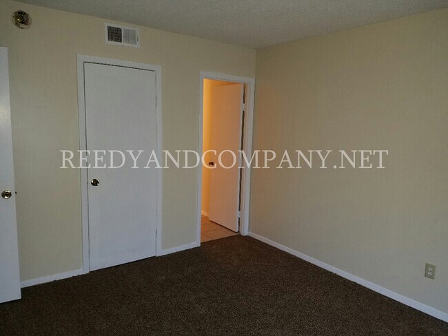 Building Photo - 2829 Sonora Dr