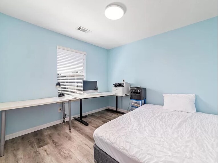 Building Photo - 10207 Revelstoke Dr