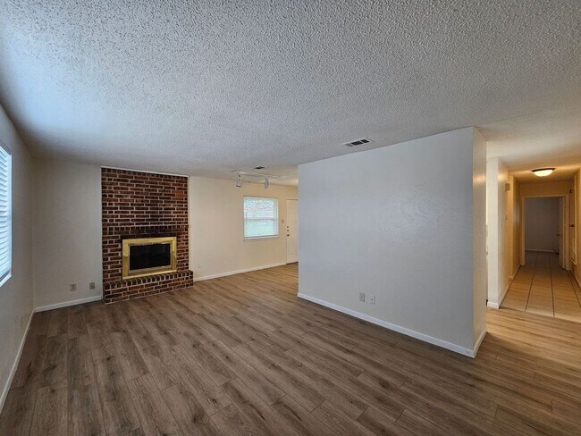 Building Photo - 2203 Wheeler Cir