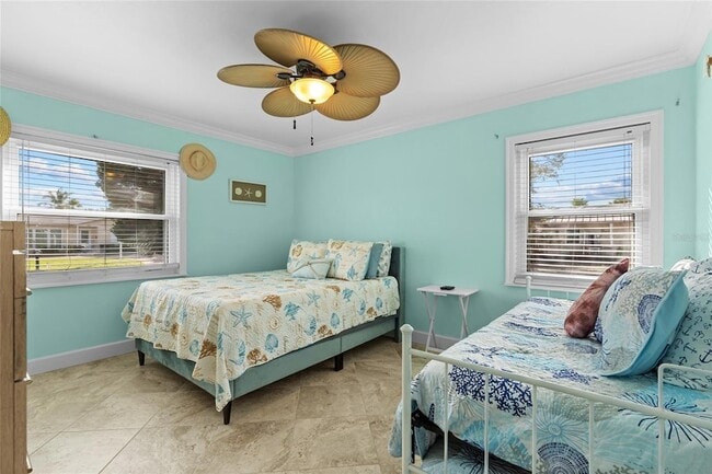 Building Photo - 284 44th Ave