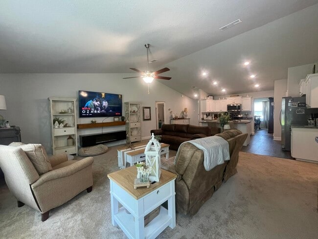 Building Photo - 6109 Buckshot Dr