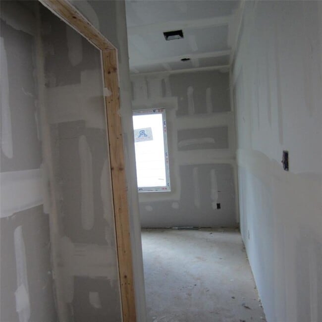 Building Photo - 2419 Rosewood St