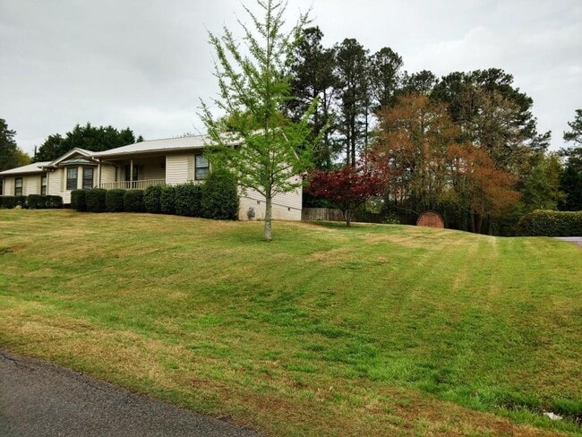 Building Photo - 4907 Bentwood Dr