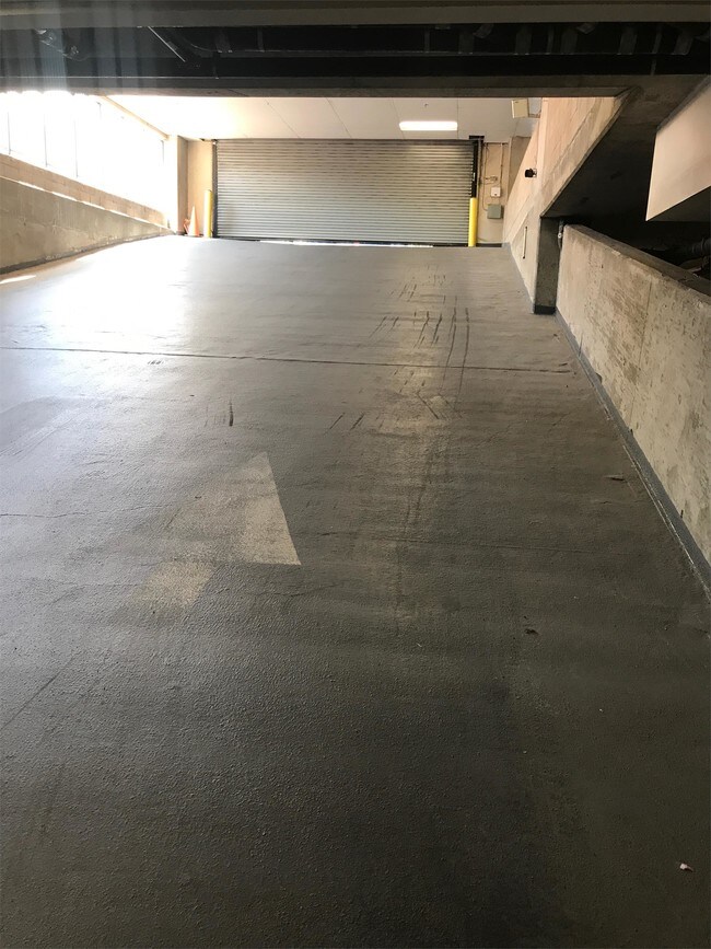 Building Photo - 1975 Grant St