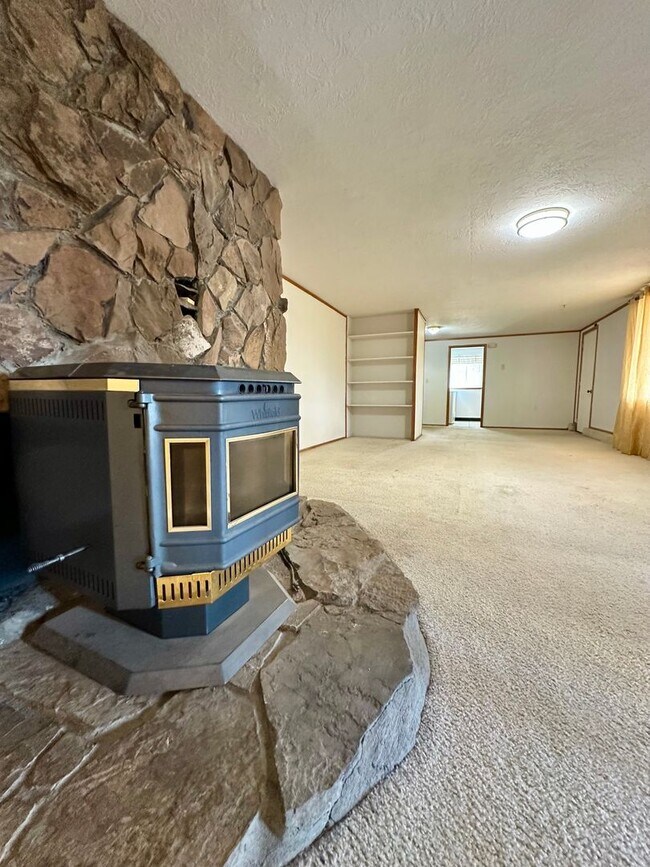 Building Photo - 1409 NW Portland Ave