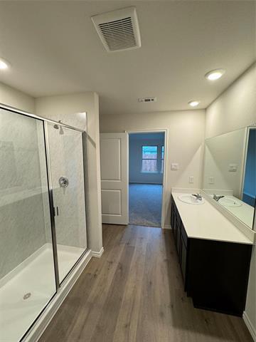 Building Photo - 2335 Gardenia Ln