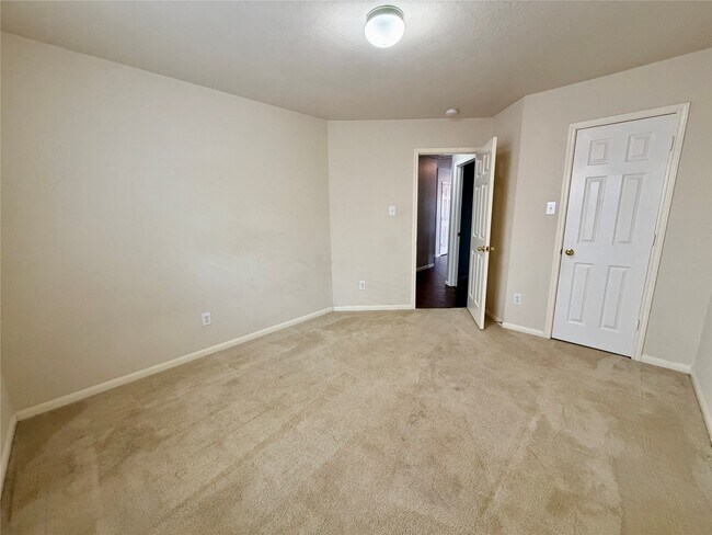 Building Photo - 25206 Barmby Dr