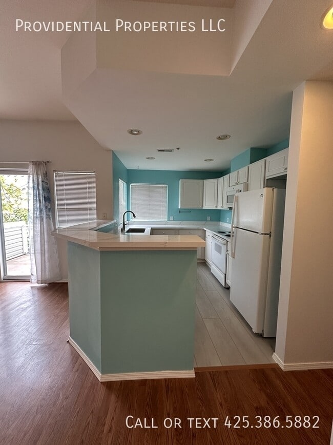 Building Photo - 23791 SE Summerhill Ln