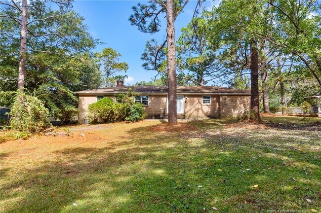 Building Photo - 161 Summerhill Rd