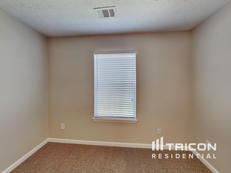 Building Photo - 158 Parkview Pl Dr