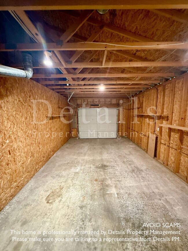 Building Photo - Francis Duplex