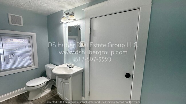 Building Photo - Newly upgraded 2 bed 1 bath single-family ...