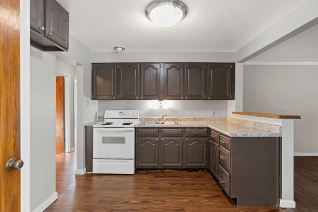 Building Photo - MOVE IN READY! Passed Occupancy!!! Move in BEFORE the holidays! Refrigerator included.