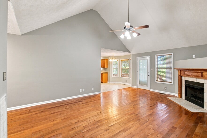 Building Photo - 1457 Cedar Springs Cir