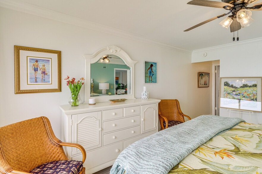 Building Photo - 4250 N Hwy A1A