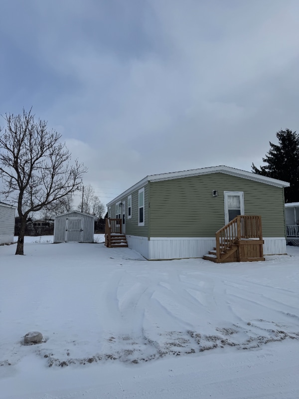Building Photo - 72 Hunters Rill
