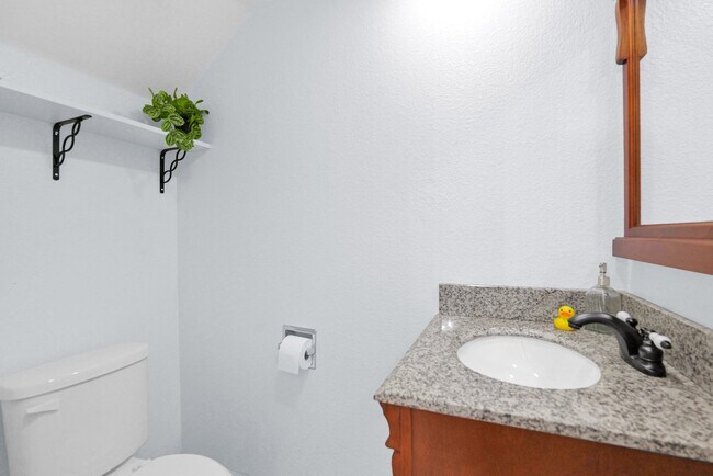 Half Bath - 1935 W Morten Ave