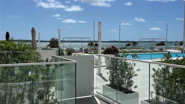 Building Photo - 770 Claughton Island Dr