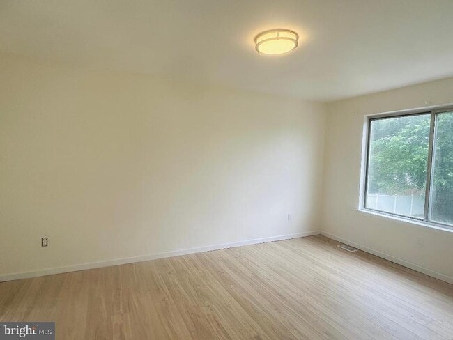 Building Photo - 410 Aldeberan Dr