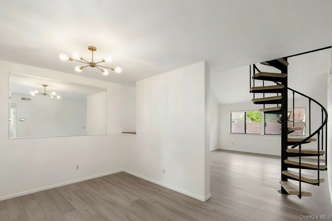 Building Photo - 71 Fox Run