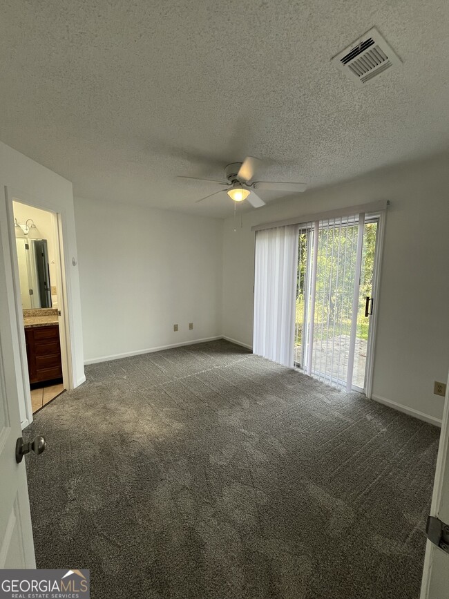 Building Photo - 127 Spinnaker Cir