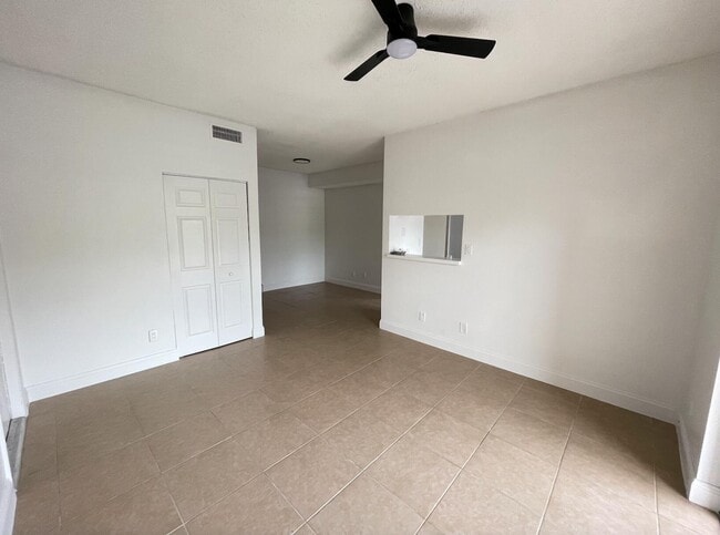 Building Photo - 720 Cypress Ln