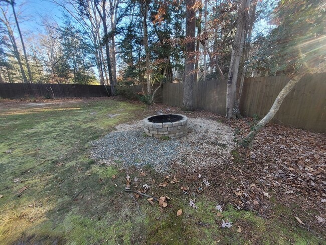 Building Photo - 8351 Thomas Jefferson Way