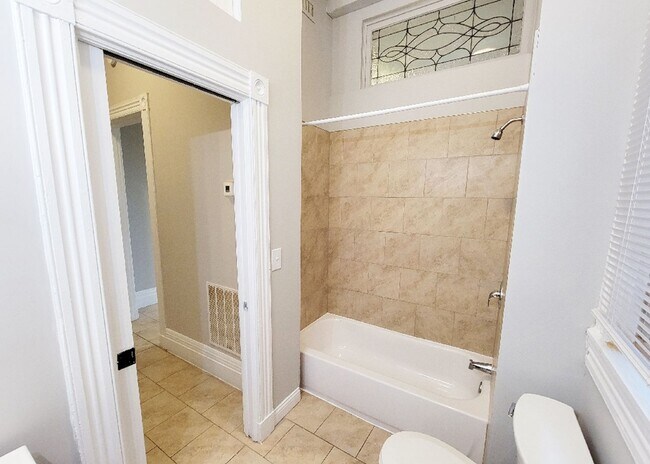 Building Photo - 2215 Ohio Ave