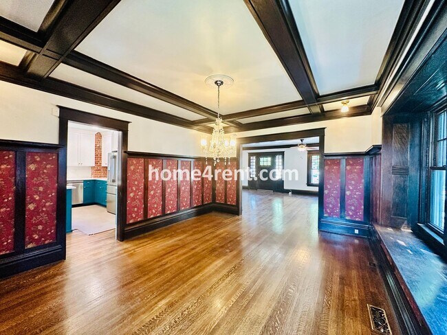 Building Photo - Beautiful, KCMO Home with Historic Charm, Updated Kitchen, Wood Floors and a Fenced Yard!