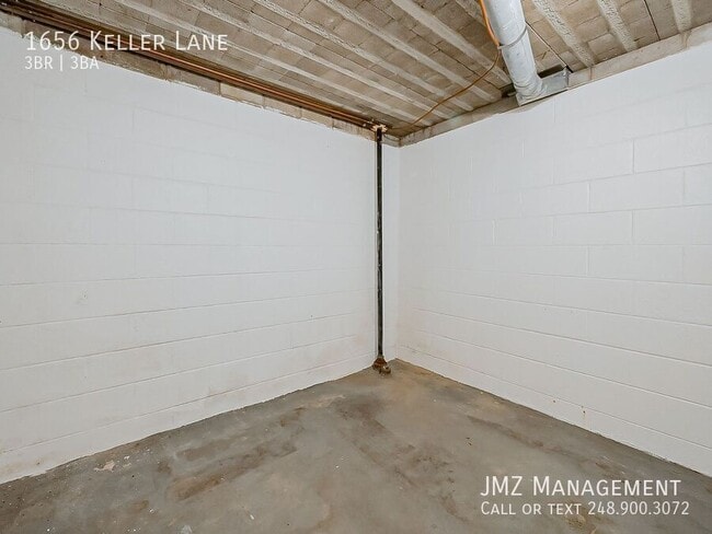 Building Photo - 1656 Keller Ln