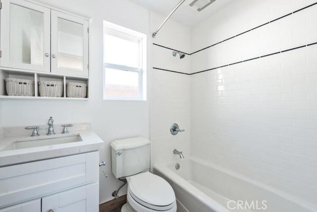 Building Photo - 547 N Olive St