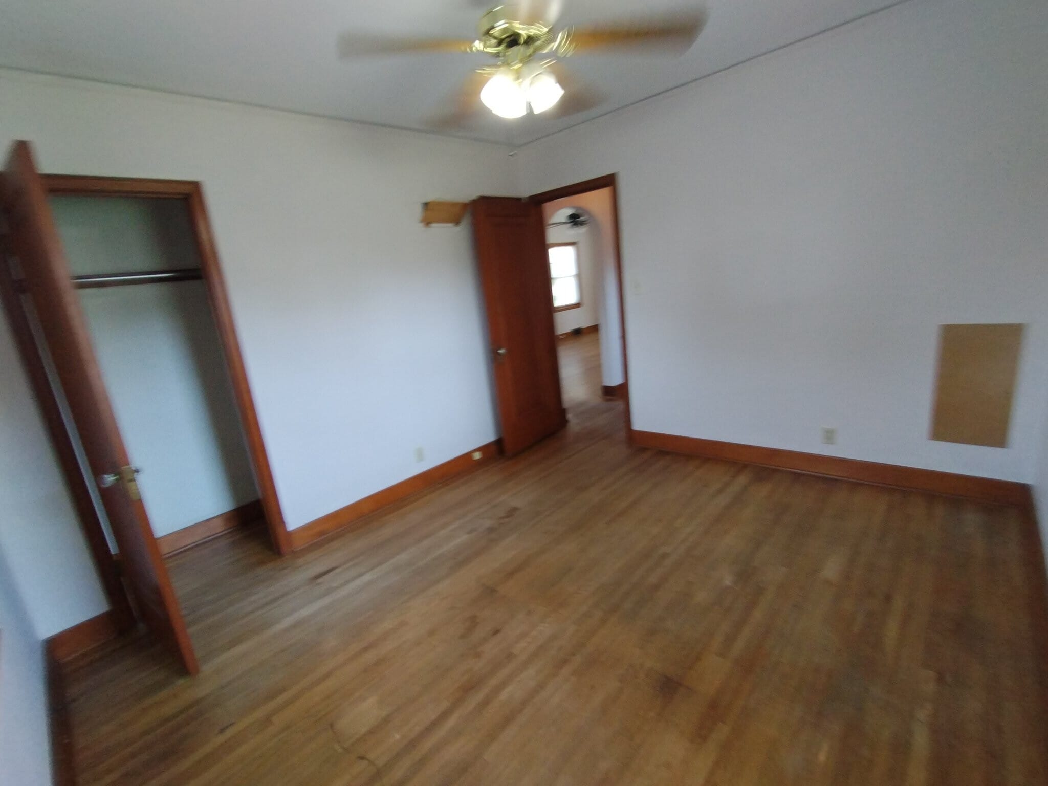 Building Photo - 2116 S Clinton St