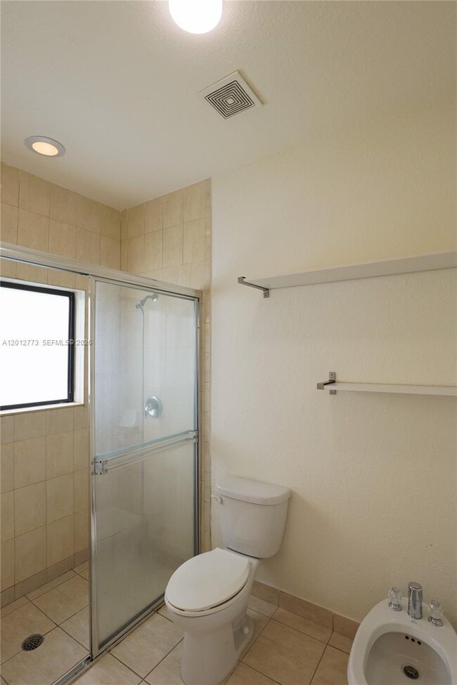 Building Photo - 17120 SW 92nd Ct