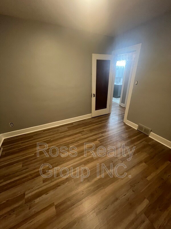 Building Photo - 2006 Wyndhurst Rd