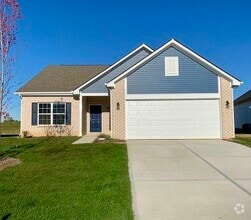 Building Photo - 2018 Maplewood Ln