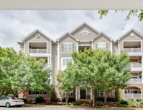 Building Photo - 7231 Althorp Way