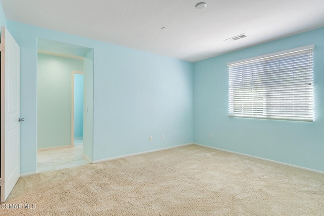 Building Photo - 2952 Palmera Ln