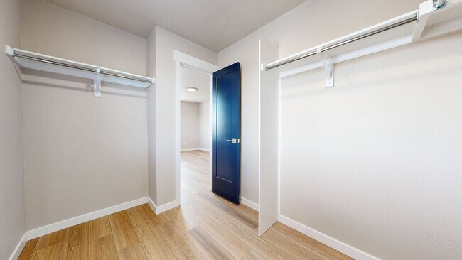 Building Photo - 2 Bed / 2 Bath Newly Renovated Apartment | Walkable Amenities in SW Loveland