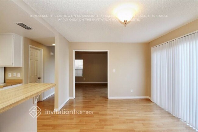 Building Photo - 1225 Rio Cresta Way