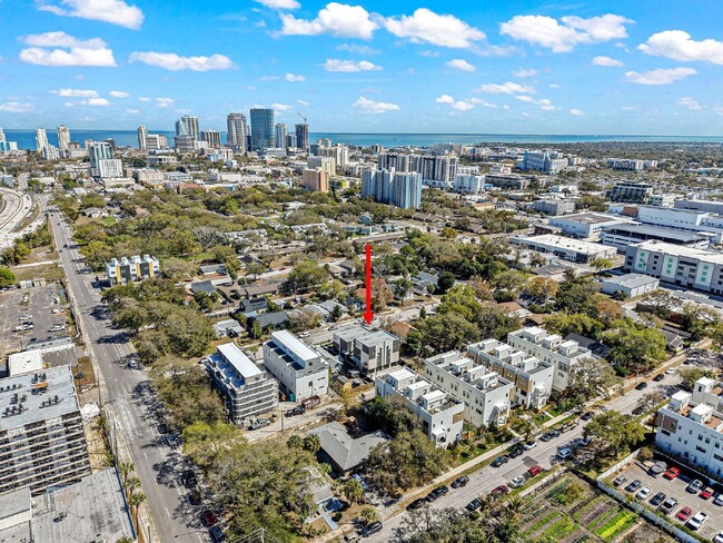 Building Photo - 336 14th St N