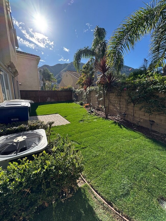 Building Photo - Stunning Home in a Desirable Gated Community