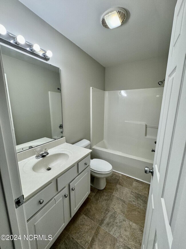 Building Photo - 4208 Brook Creek Ln