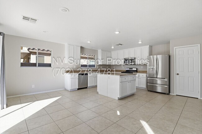 Building Photo - NW North Las Vegas!! Single Story!! No Carpet!! Low Maintenance Desert landscape front and back!!