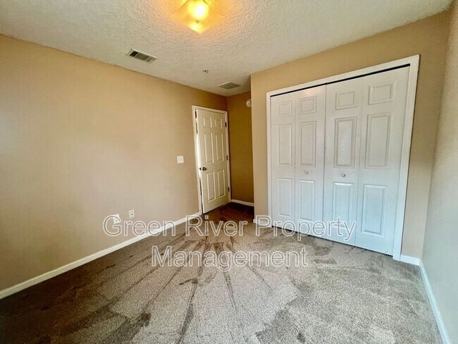 Building Photo - 7920 Merrill Rd