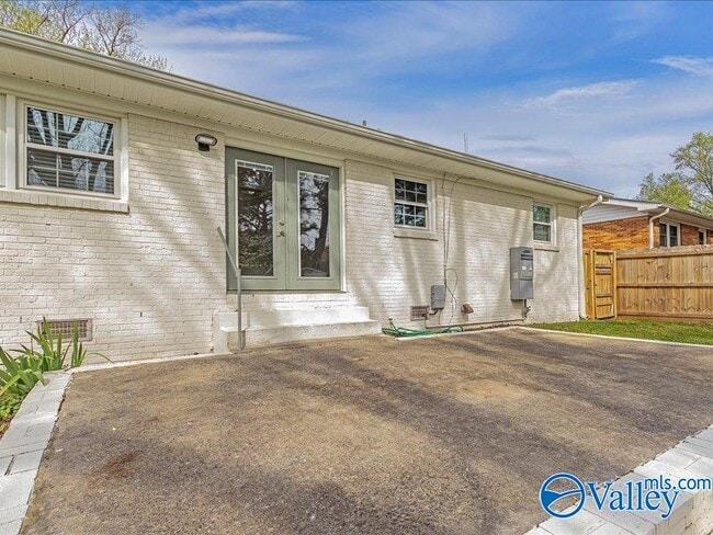 Building Photo - 315 Jack Coleman Dr NW