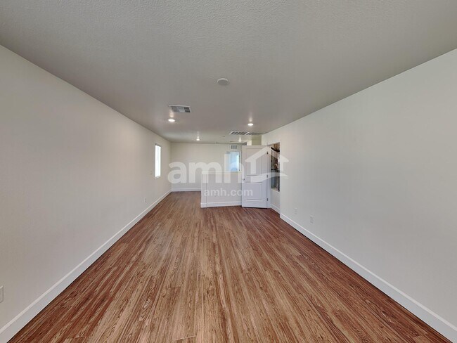 Building Photo - 326 Timber Kate Pl